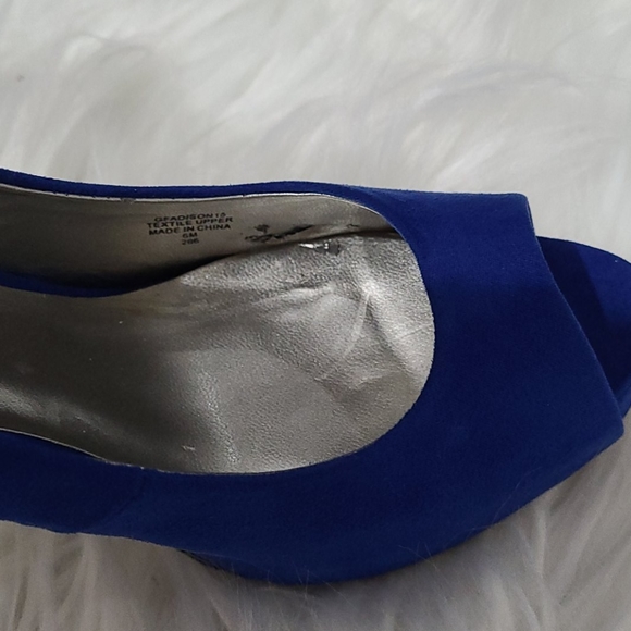 💙Guess suede blue shoes- size 6 - Picture 5 of 10